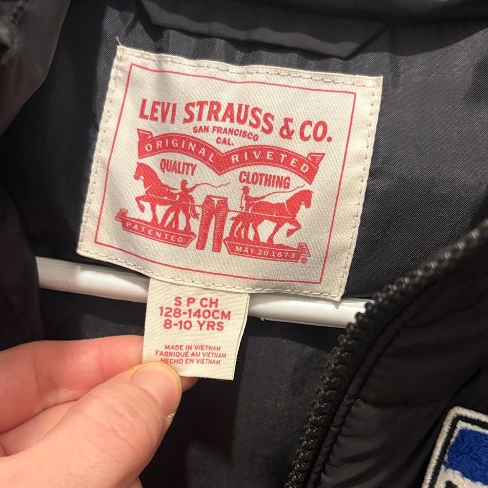 Levi's Black and Camo Hooded Puffer Jacket